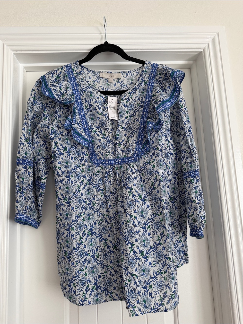 LOFT Blue and White Floral Ruffle Split-Neck Top